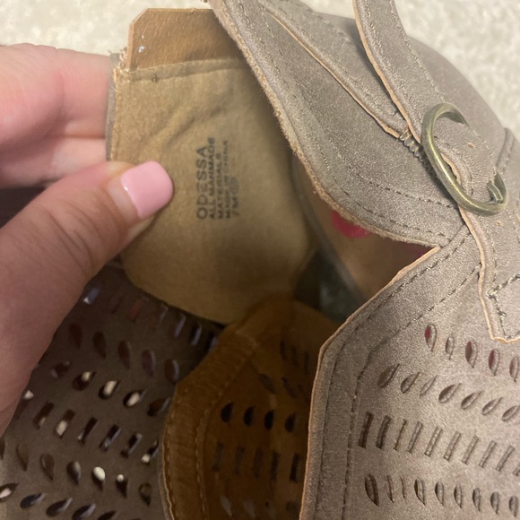 Fall open toe booties - Picture 3 of 5